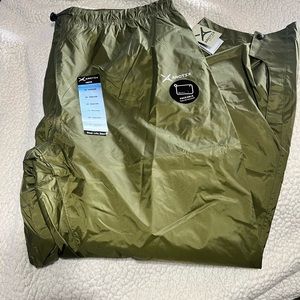 Men’s Arctix rain pants.